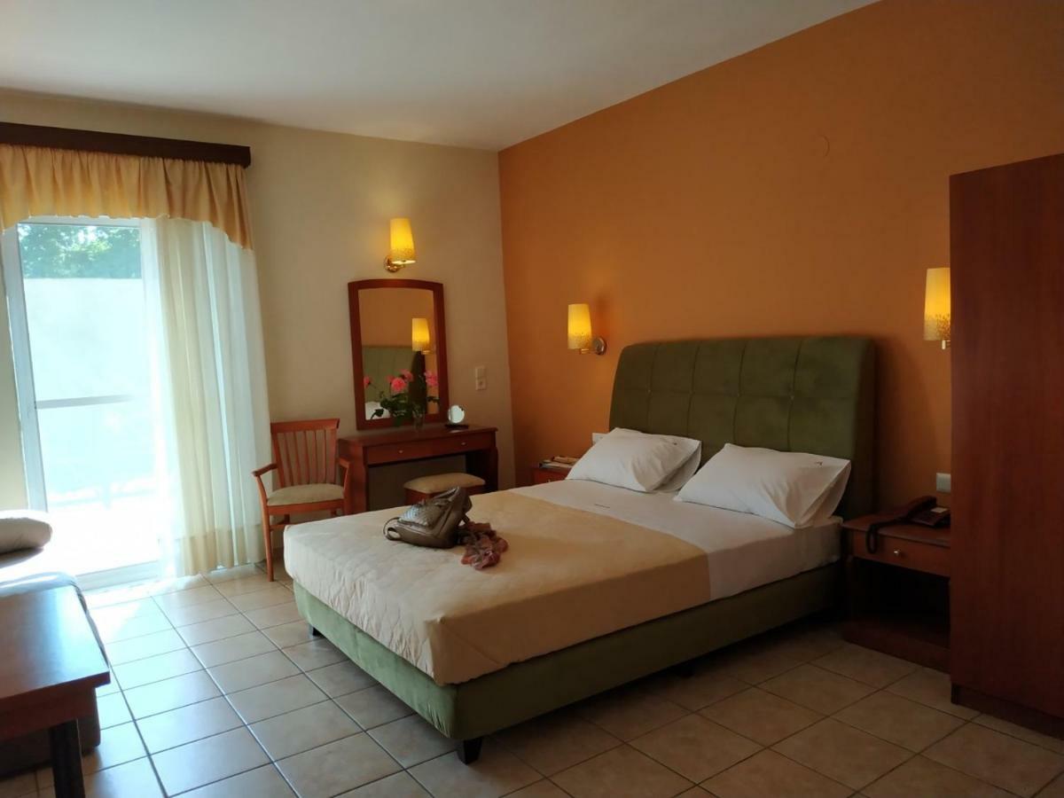 Amalia Aparthotel ปาเลออน ซิฟลิคิออน ภายนอก รูปภาพ