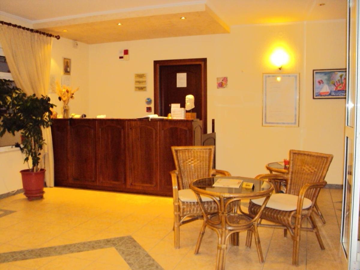 Amalia Aparthotel ปาเลออน ซิฟลิคิออน ภายนอก รูปภาพ